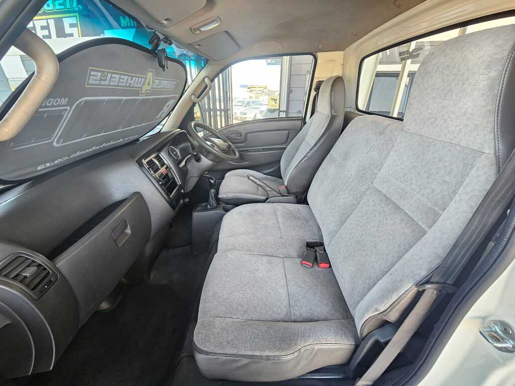 2014 HYUNDAI H100 2.6D F/C D/S