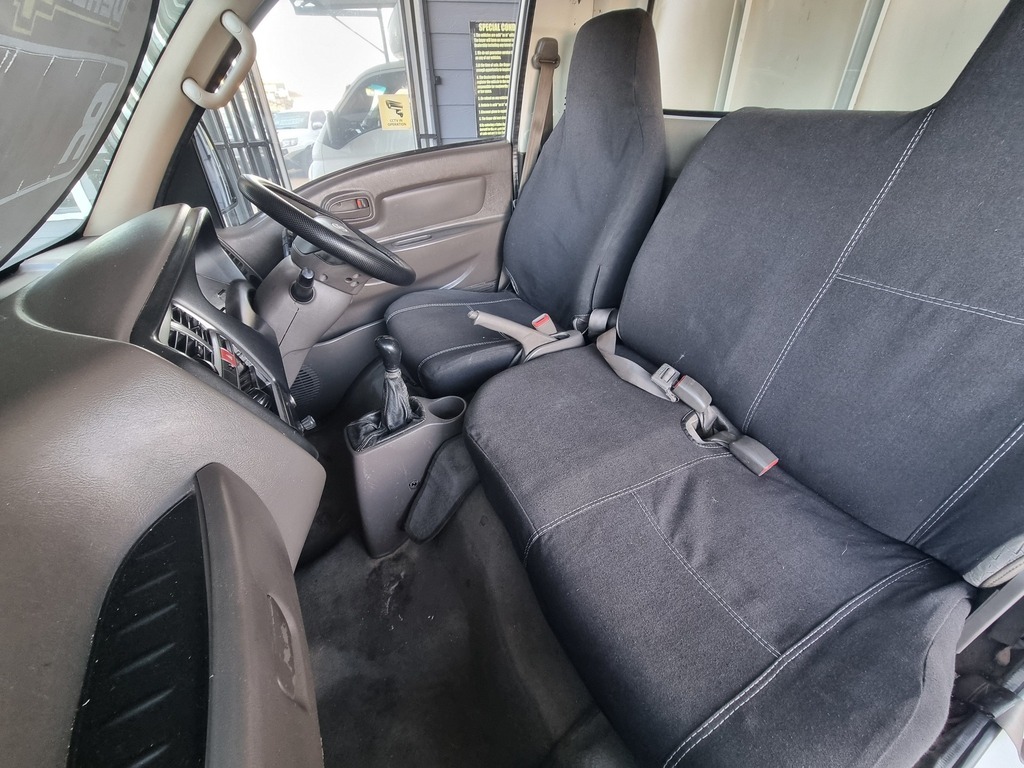 2015 HYUNDAI H100 2.6D F/C D/S