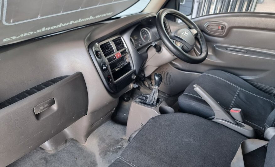 2015 HYUNDAI H100 2.6D F/C D/S