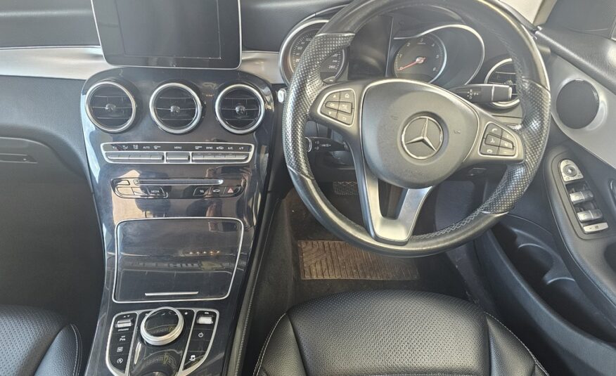 2016 MERCEDES-BENZ GLC 220d