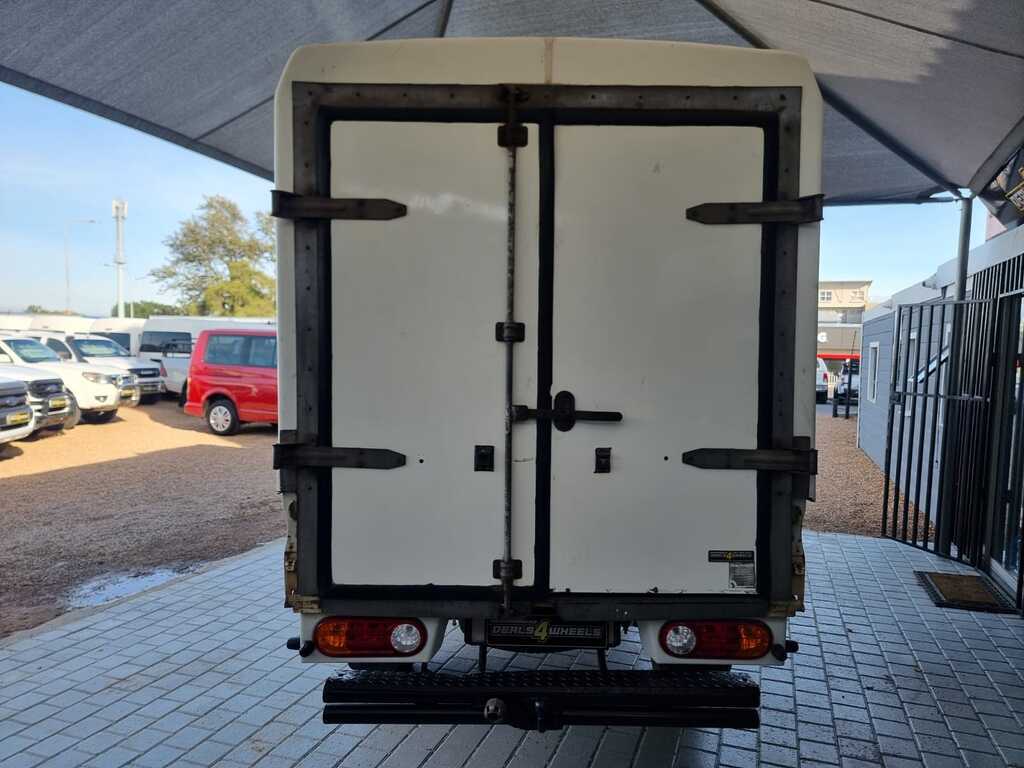 2018 HYUNDAI H100 2.6D F/C D/S