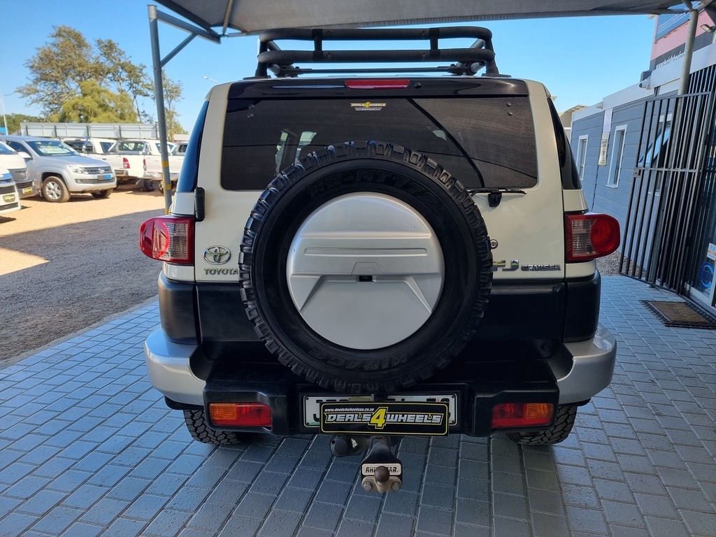 2012 TOYOTA L/CRUISER FJ 4.0 V6 CRUISER