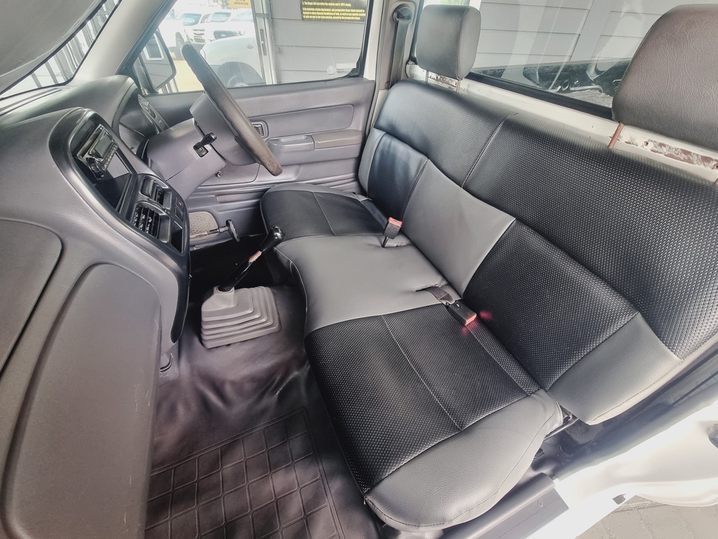 2013 NISSAN HARDBODY NP300 2.0i S LWB (K09/K38) P/U S/C