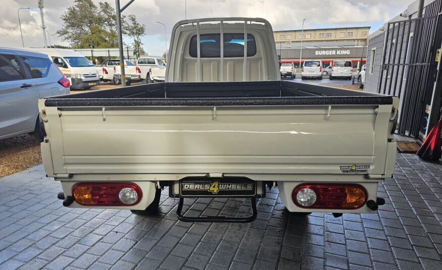 2017 HYUNDAI H100 2.6D F/C D/S