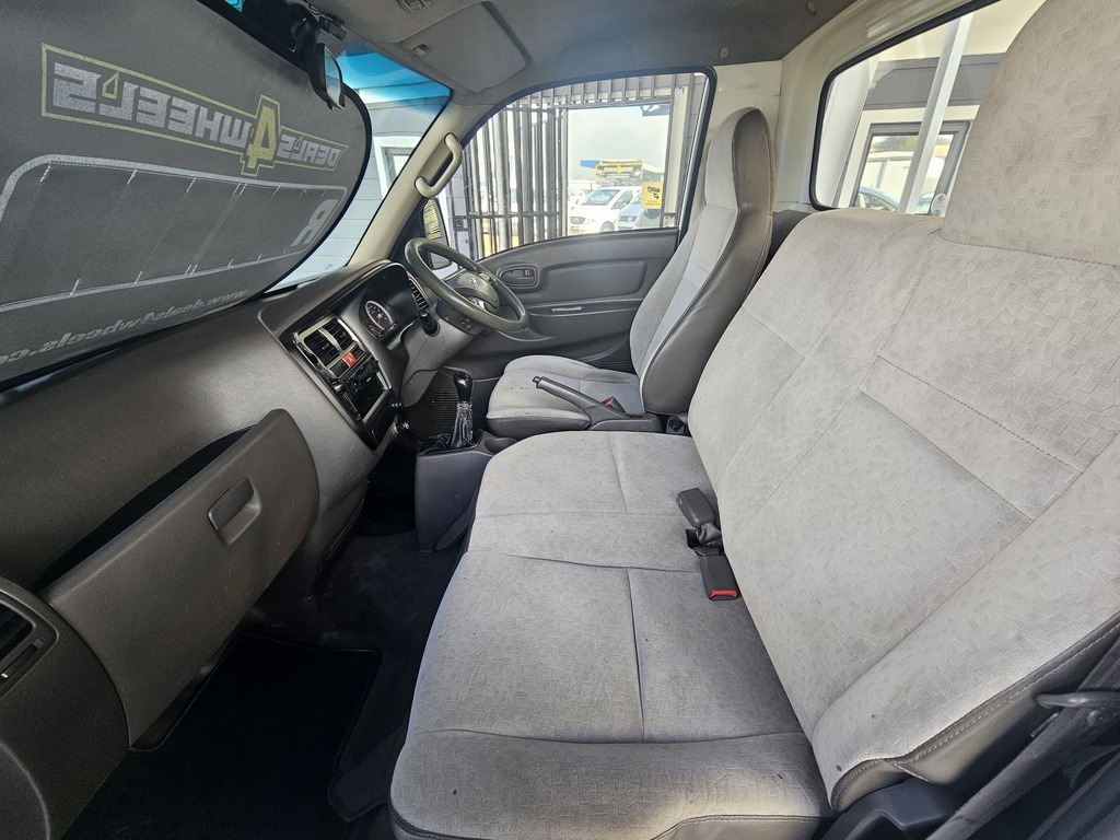 2017 HYUNDAI H100 2.6D F/C D/S