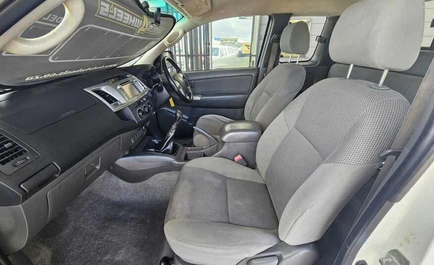 2013 TOYOTA HILUX 3.0D-4D RAIDER XTRA CAB P/U S/C