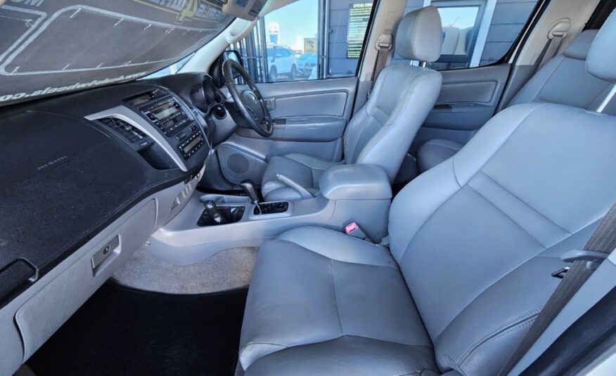 2009 TOYOTA HILUX 3.0 D-4D RAIDER 4X4 A/T P/U D/C