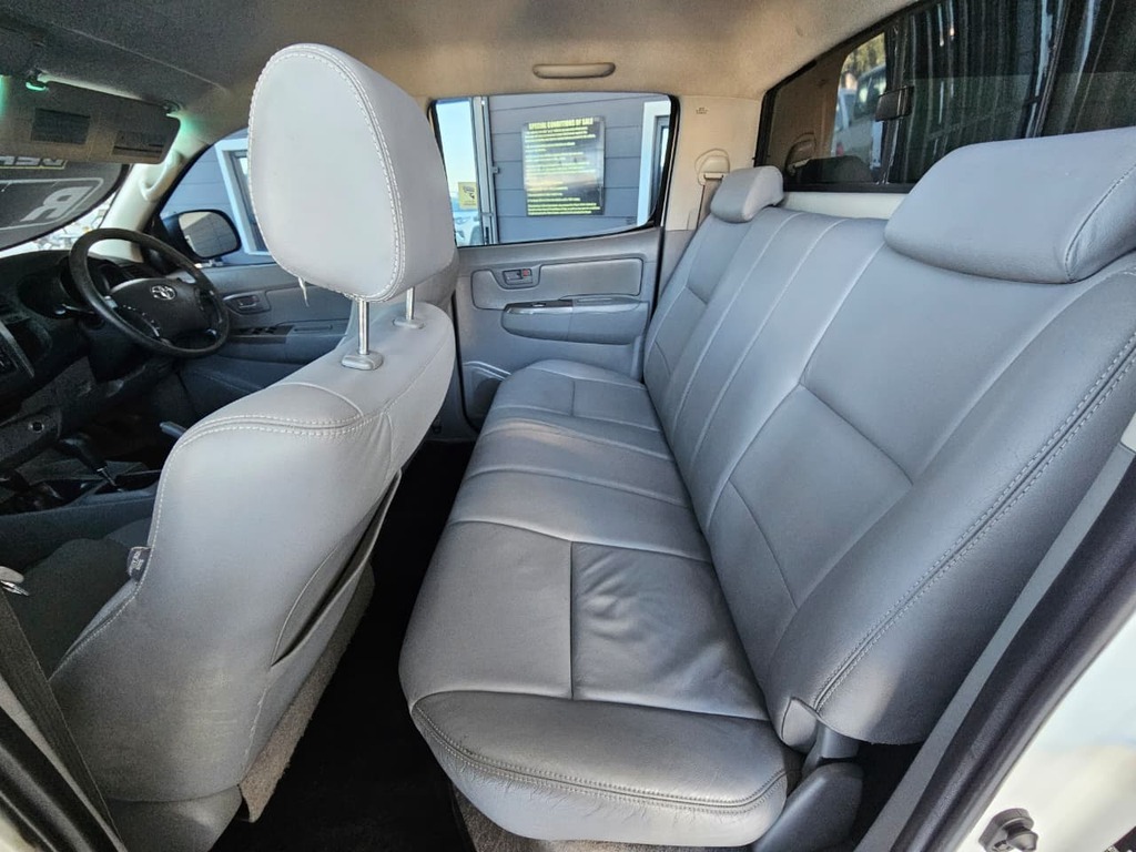 2009 TOYOTA HILUX 3.0 D-4D RAIDER 4X4 A/T P/U D/C