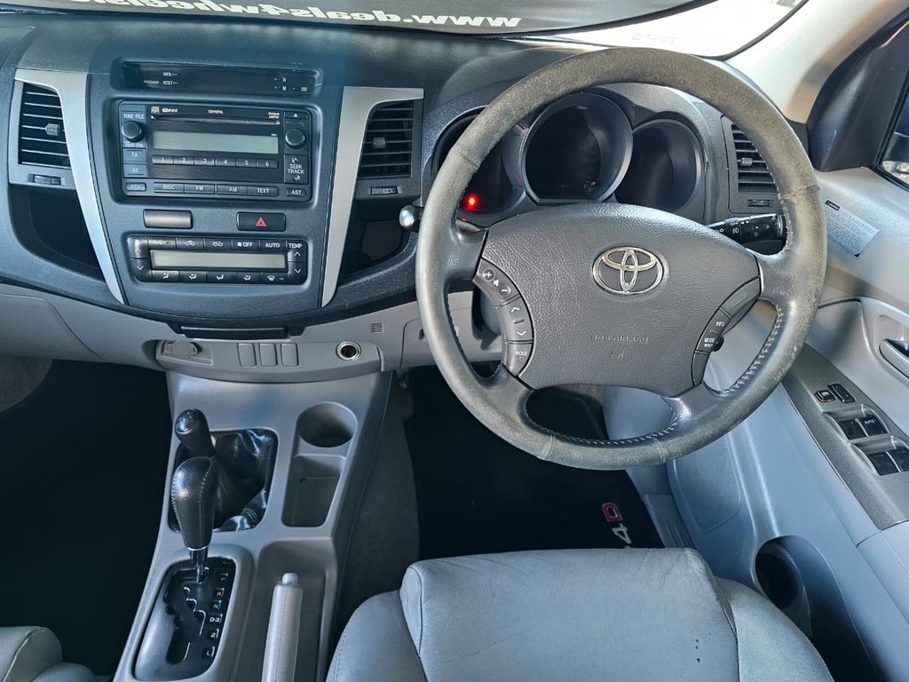2009 TOYOTA HILUX 3.0 D-4D RAIDER 4X4 A/T P/U D/C