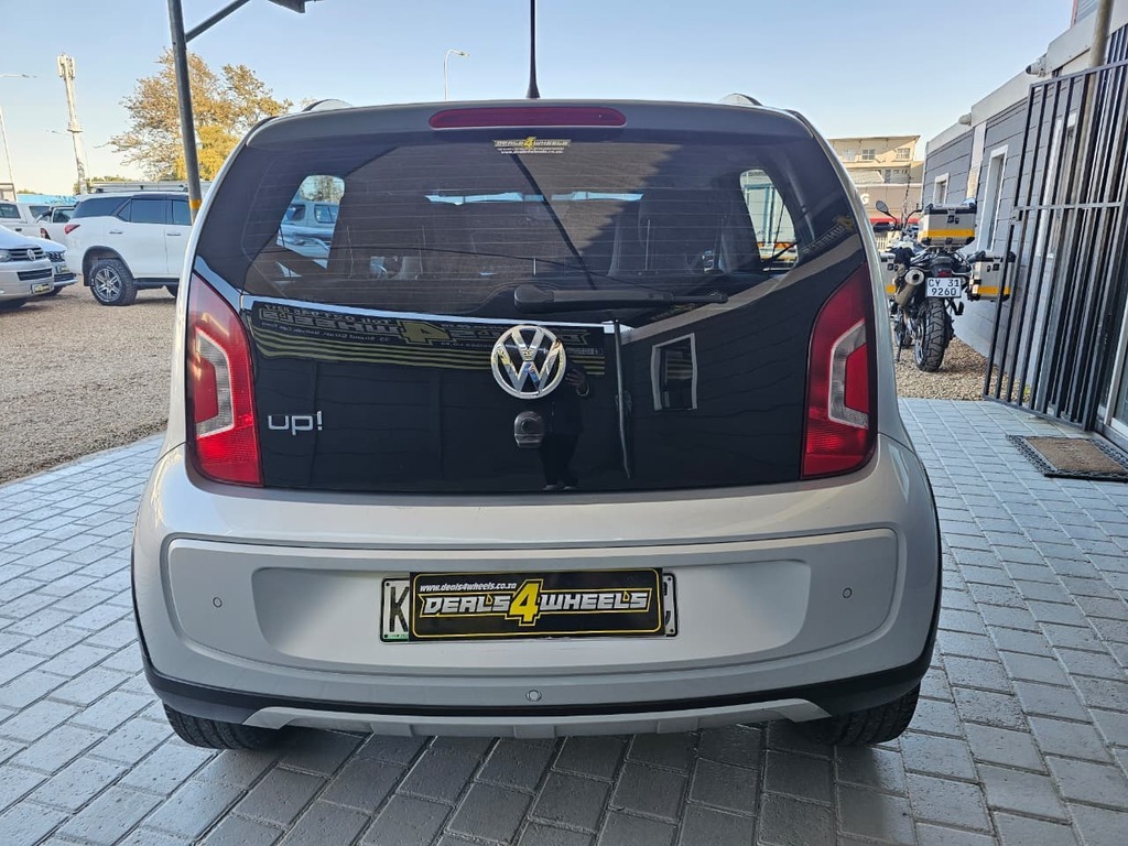 2016 VOLKSWAGEN CROSS UP! 1.0 5DR