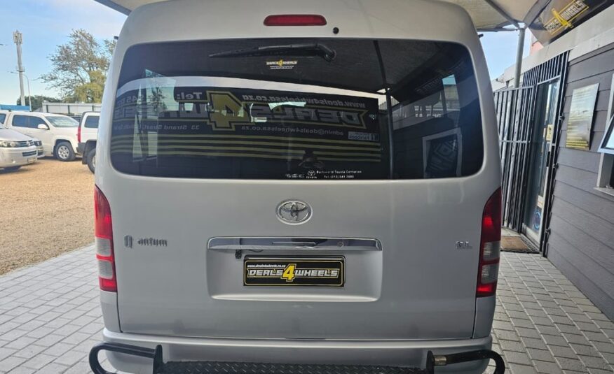 2009 TOYOTA QUANTUM 2.7 10 SEAT