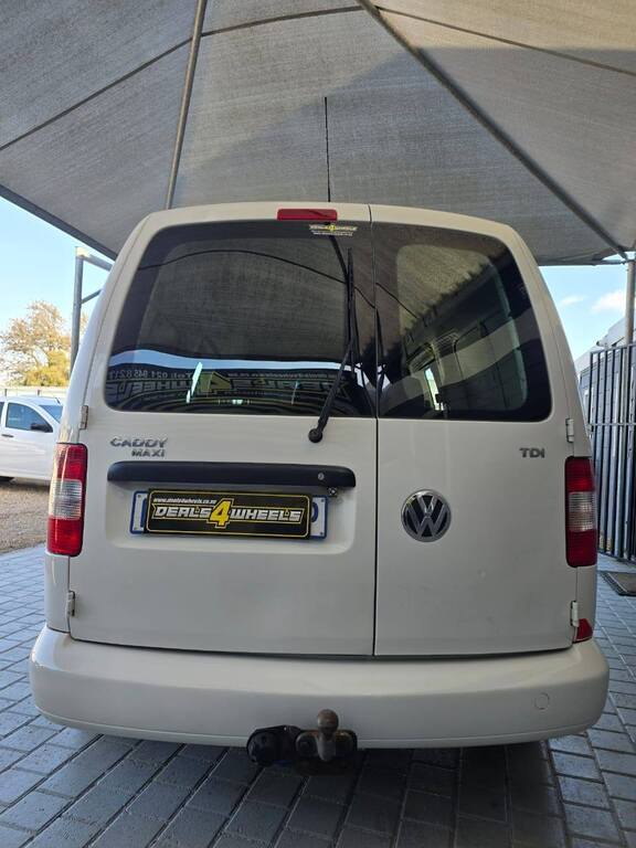 2010 VOLKSWAGEN CADDY MAXI CREW BUS 1.9TDi