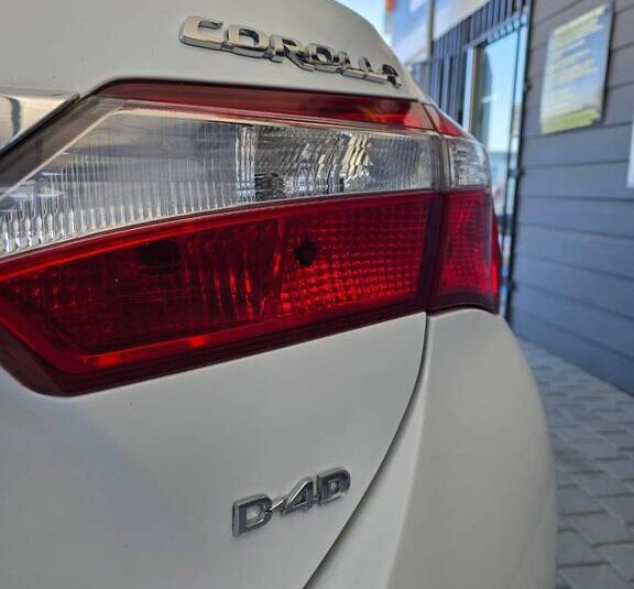 2017 TOYOTA COROLLA 1.4D PRESTIGE