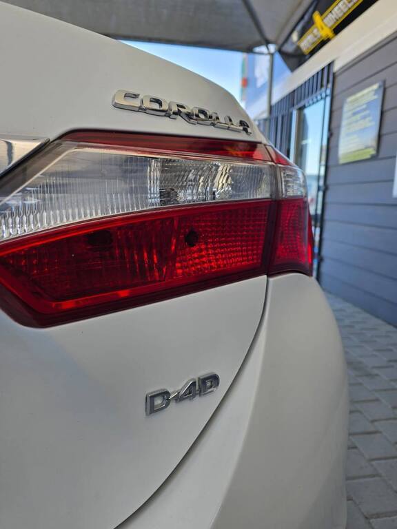 2017 TOYOTA COROLLA 1.4D PRESTIGE