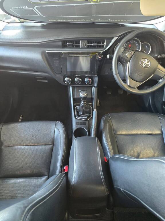 2017 TOYOTA COROLLA 1.4D PRESTIGE