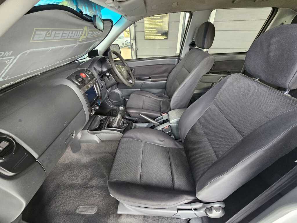 2010 ISUZU KB250D-TEQ LE P/U D/C