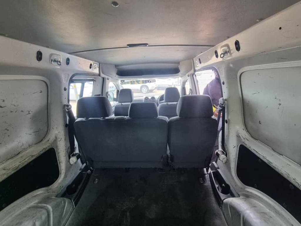 2014 VOLKSWAGEN CADDY MAXI 2.0TDi (81KW) CREWBUS P/V