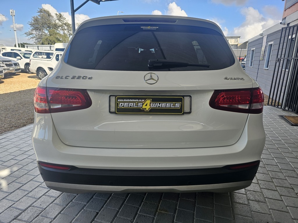 2016 MERCEDES-BENZ GLC 220d
