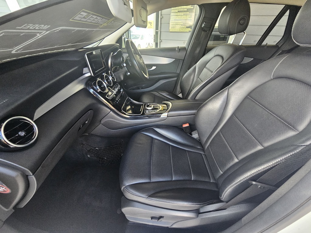2016 MERCEDES-BENZ GLC 220d