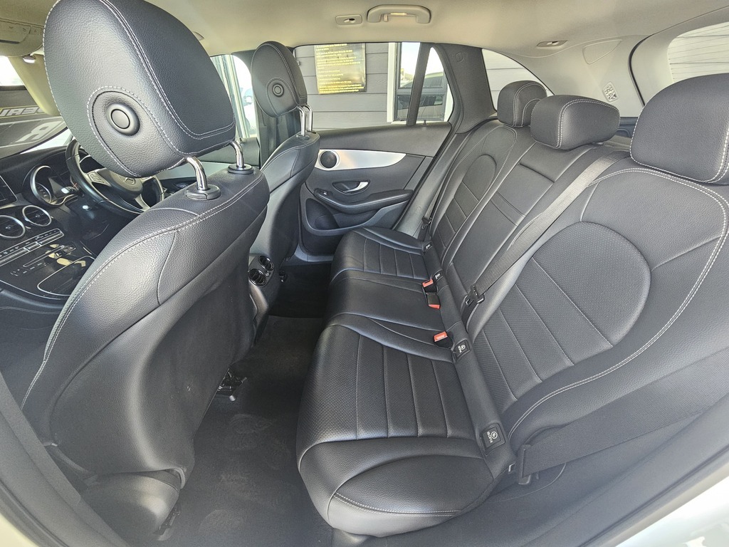 2016 MERCEDES-BENZ GLC 220d