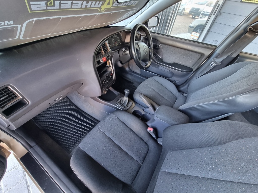 2001 HYUNDAI ELANTRA 1.6 GLS