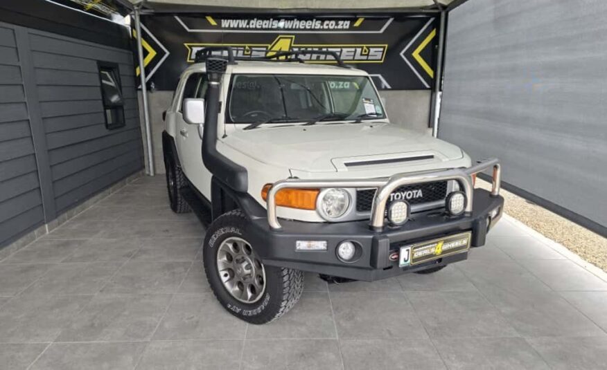 2012 TOYOTA L/CRUISER FJ 4.0 V6 CRUISER
