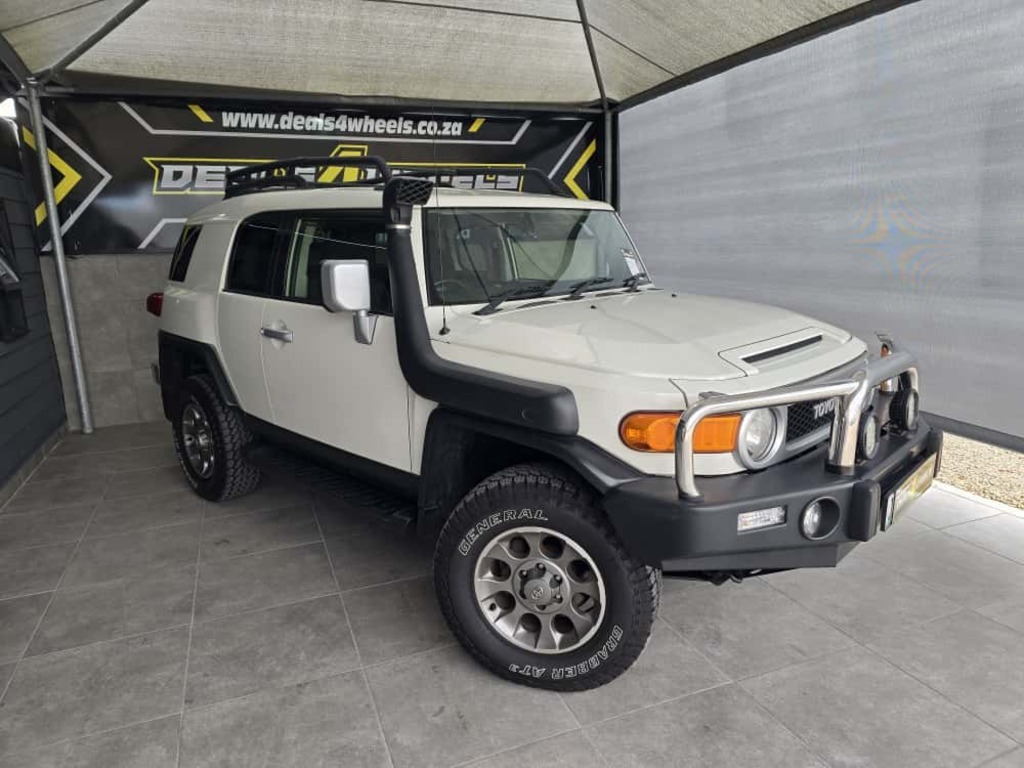 2012 TOYOTA L/CRUISER FJ 4.0 V6 CRUISER