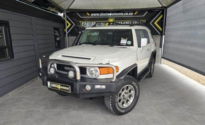 2012 TOYOTA L/CRUISER FJ 4.0 V6 CRUISER