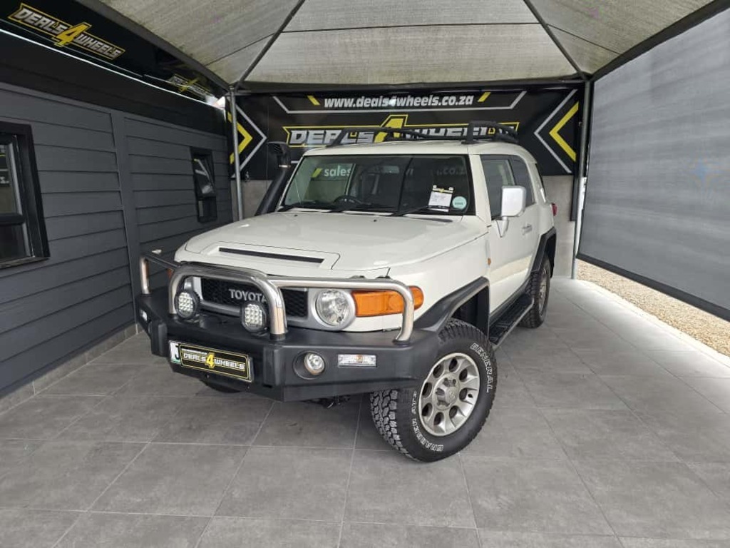 2012 TOYOTA L/CRUISER FJ 4.0 V6 CRUISER