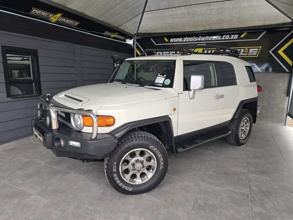 2012 TOYOTA L/CRUISER FJ 4.0 V6 CRUISER