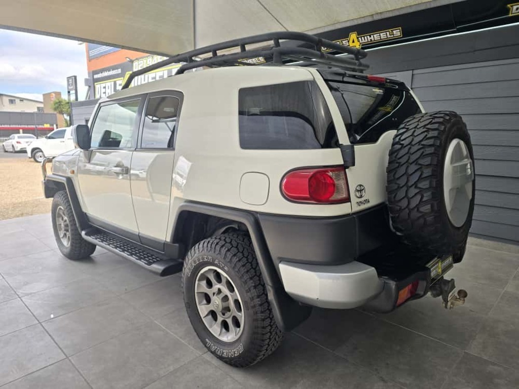2012 TOYOTA L/CRUISER FJ 4.0 V6 CRUISER