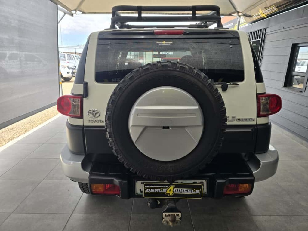 2012 TOYOTA L/CRUISER FJ 4.0 V6 CRUISER