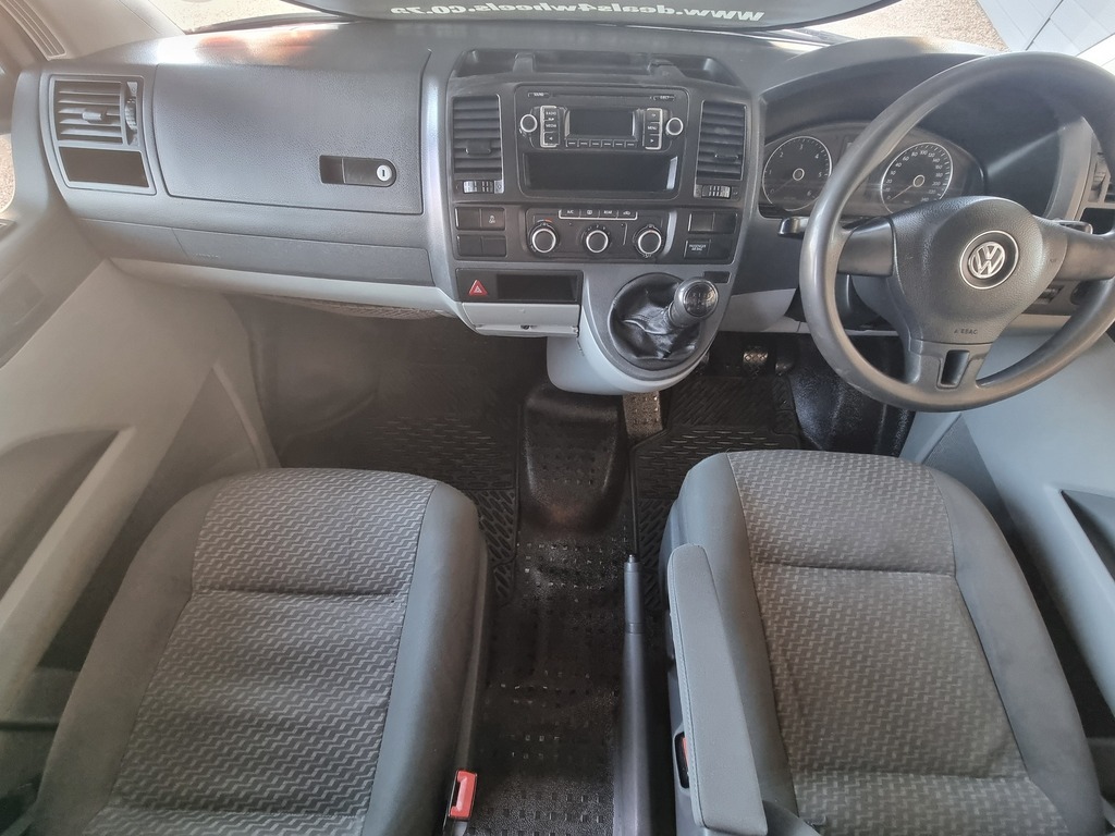 2013 VOLKSWAGEN T5 KOMBI 2.0 TDi (75KW) BASE (TRENDLINE)