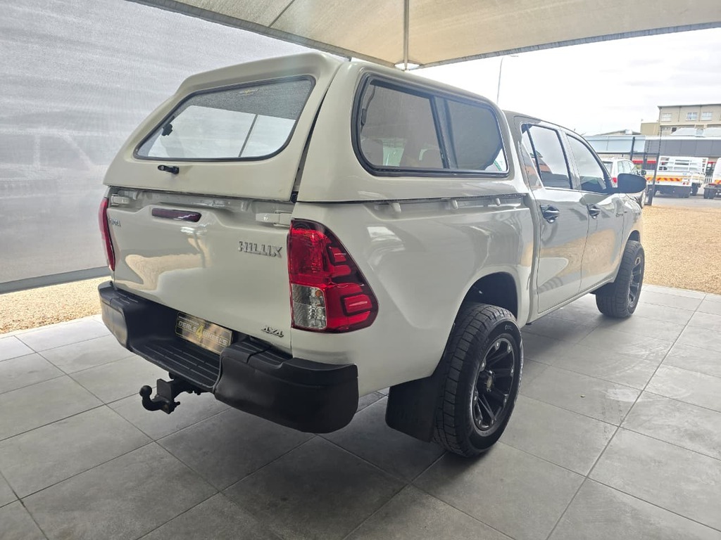 2021 TOYOTA HILUX 2.4 GD-6 SR 4X4 P/U D/C