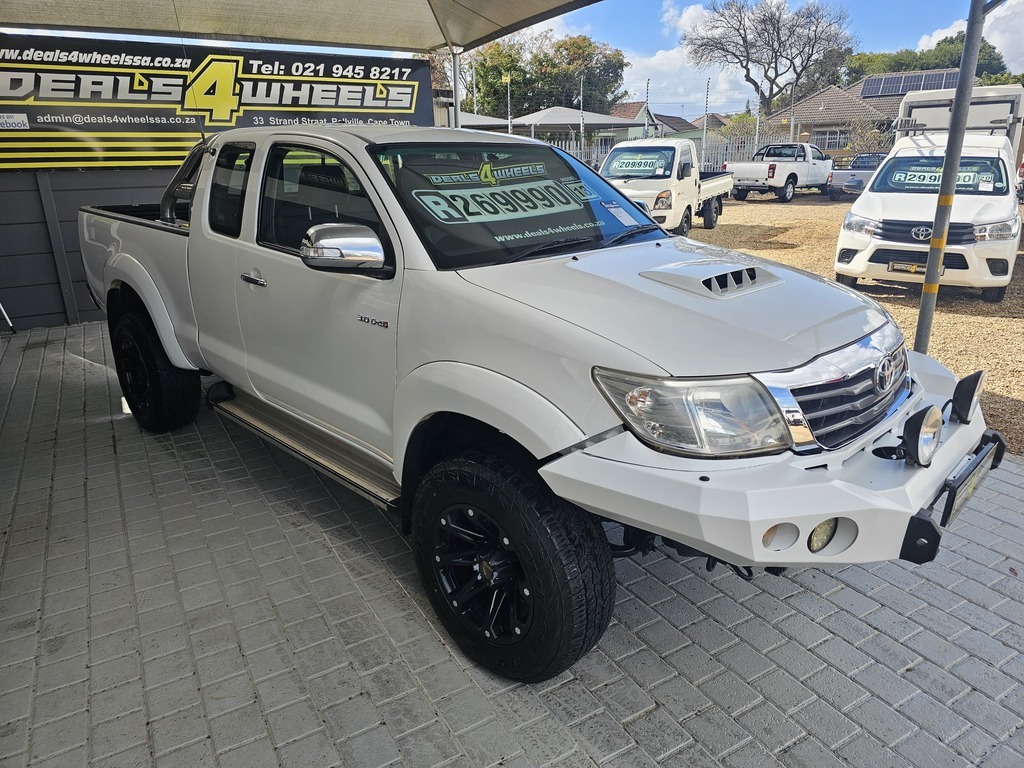 2013 TOYOTA HILUX 3.0D-4D RAIDER XTRA CAB P/U S/C