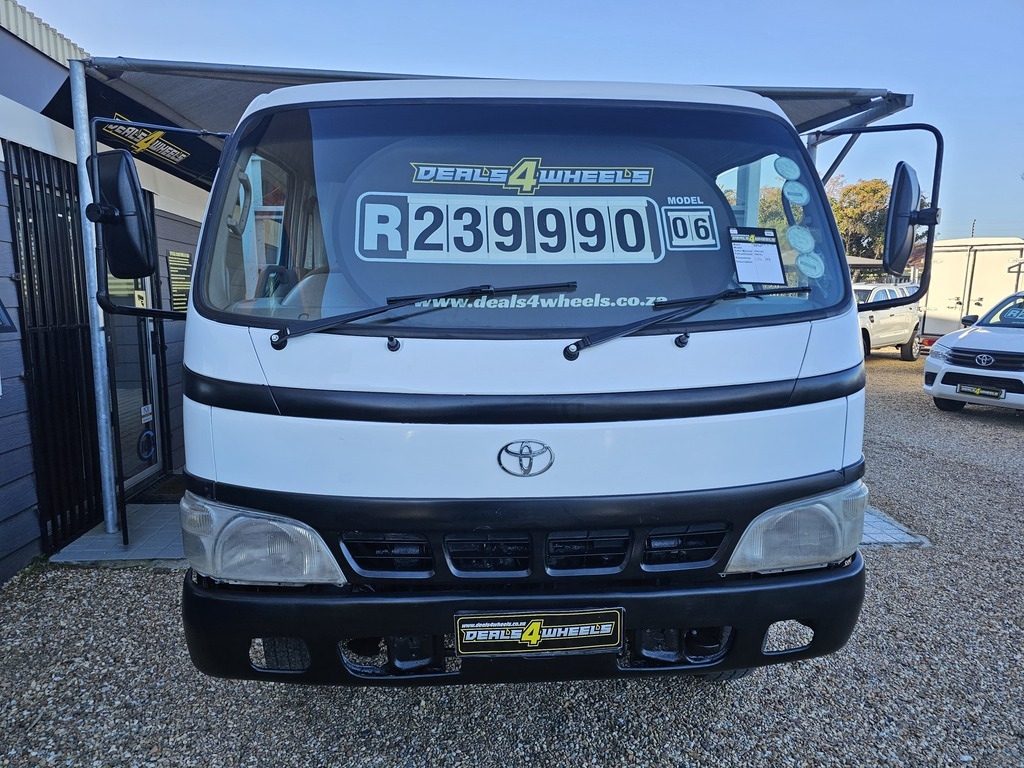 2006 TOYOTA DYNA 6-105 3.5 TON F/C C/C