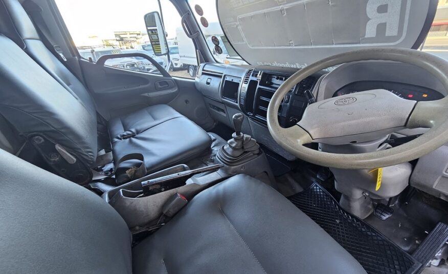 2006 TOYOTA DYNA 6-105 3.5 TON F/C C/C