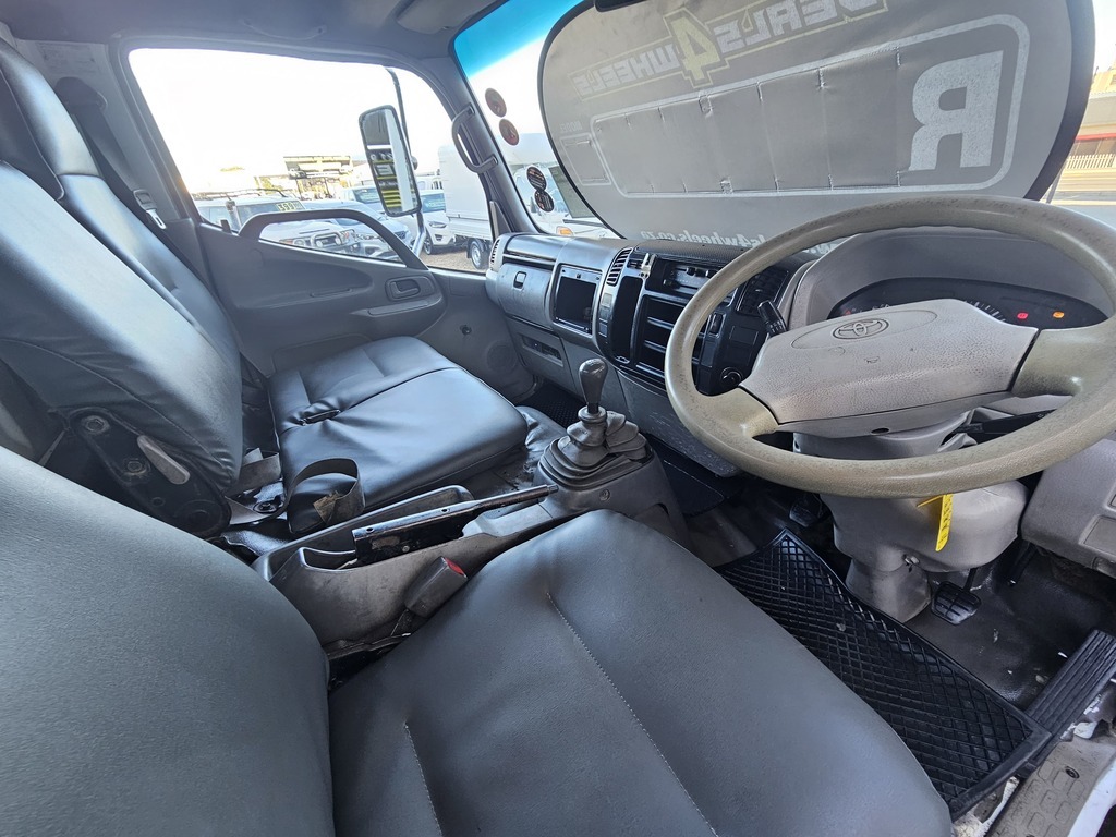 2006 TOYOTA DYNA 6-105 3.5 TON F/C C/C