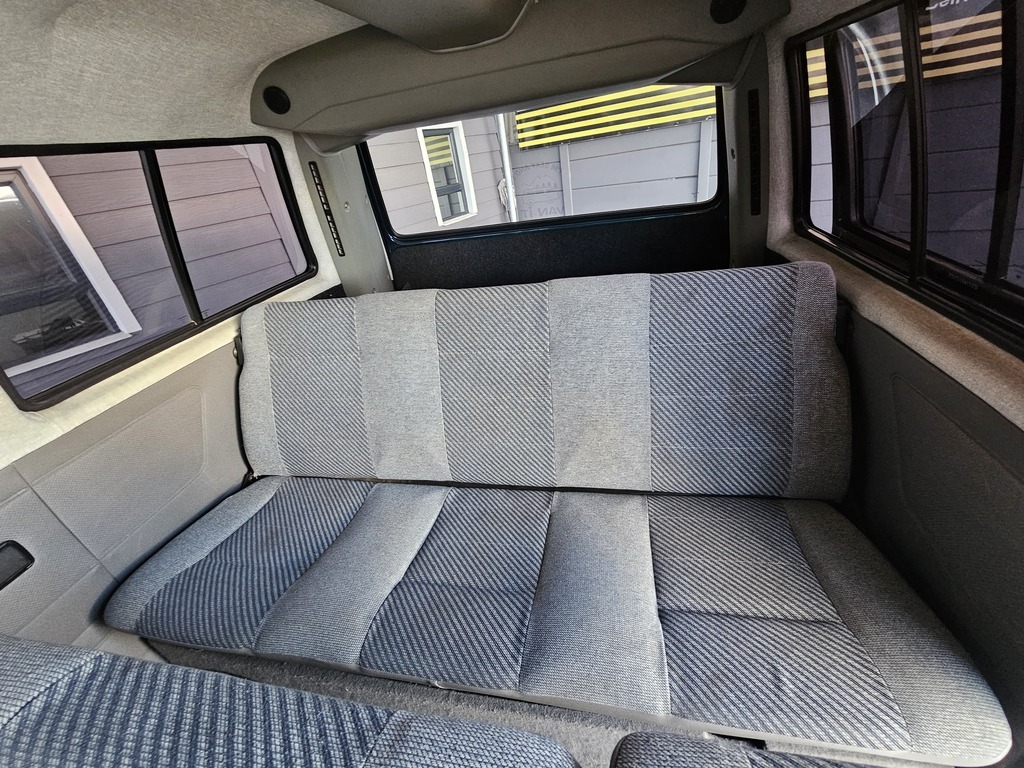 1996 VOLKSWAGEN VOLKSIE BUS 2.3