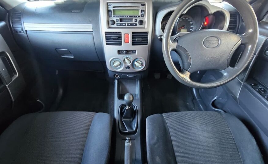 2010 DAIHATSU TERIOS 7 SEAT