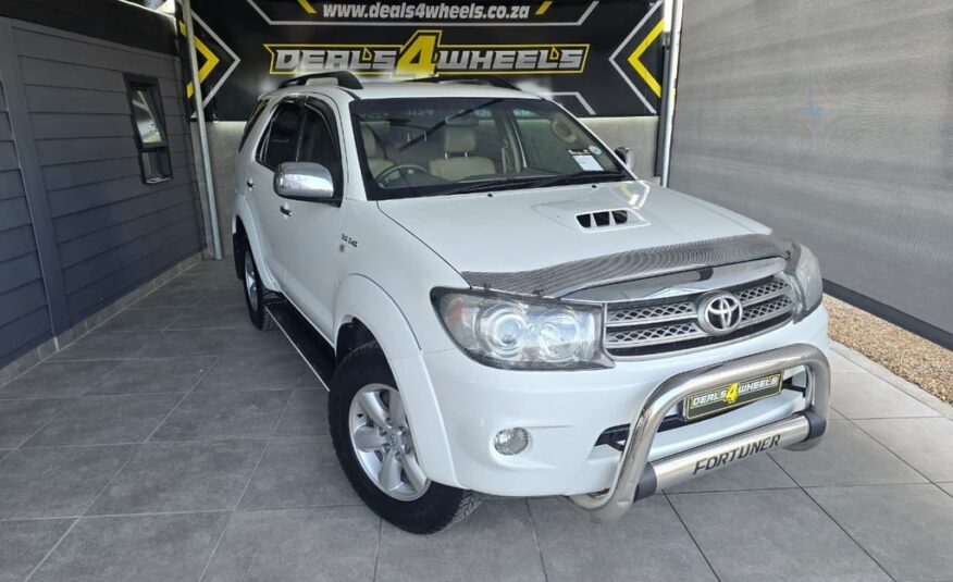 2011 TOYOTA FORTUNER 3.0D-4D R/B