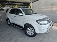 2011 TOYOTA FORTUNER 3.0D-4D R/B