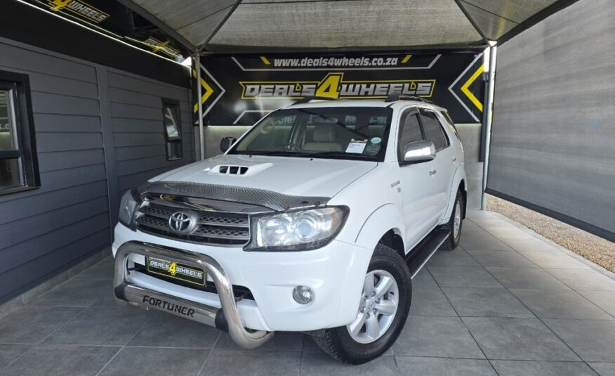 2011 TOYOTA FORTUNER 3.0D-4D R/B