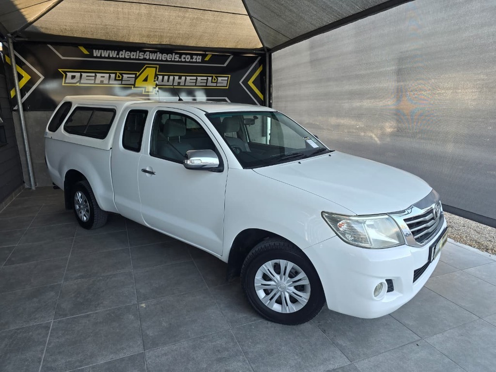 2011 TOYOTA HILUX 2.5 D-4D SRX XTRA CAB P/U S/C