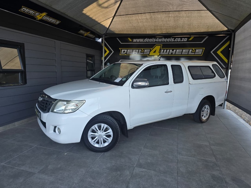2011 TOYOTA HILUX 2.5 D-4D SRX XTRA CAB P/U S/C