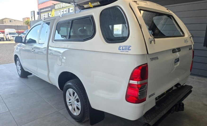2011 TOYOTA HILUX 2.5 D-4D SRX XTRA CAB P/U S/C