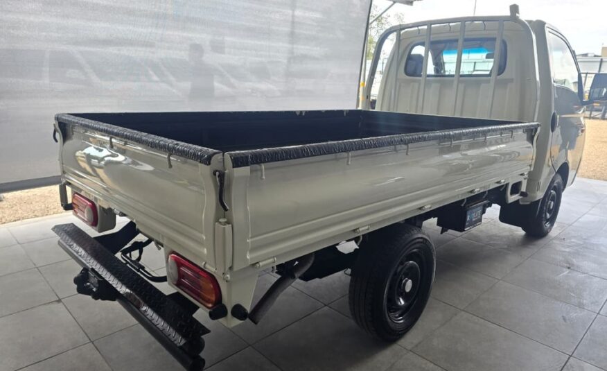 2017 HYUNDAI H100 2.6D F/C C/C