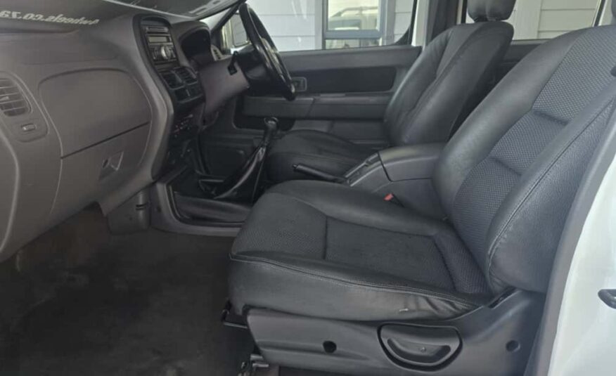 2013 NISSAN HARDBODY NP300 2.5 TDi (K11/K42) P/U D/C