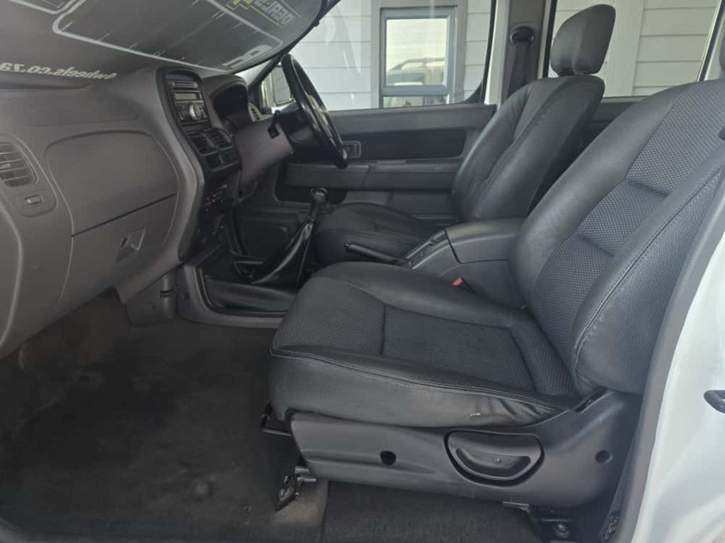 2013 NISSAN HARDBODY NP300 2.5 TDi (K11/K42) P/U D/C