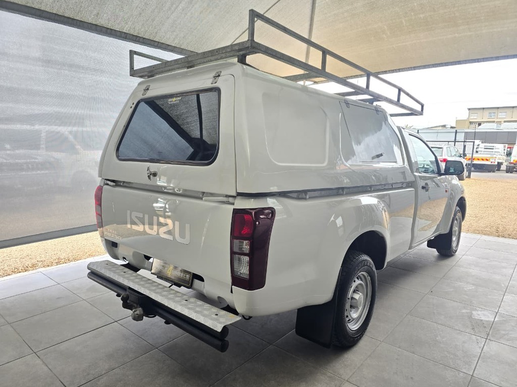 2013 ISUZU KB 250D LEED FLEETSIDE P/U S/C
